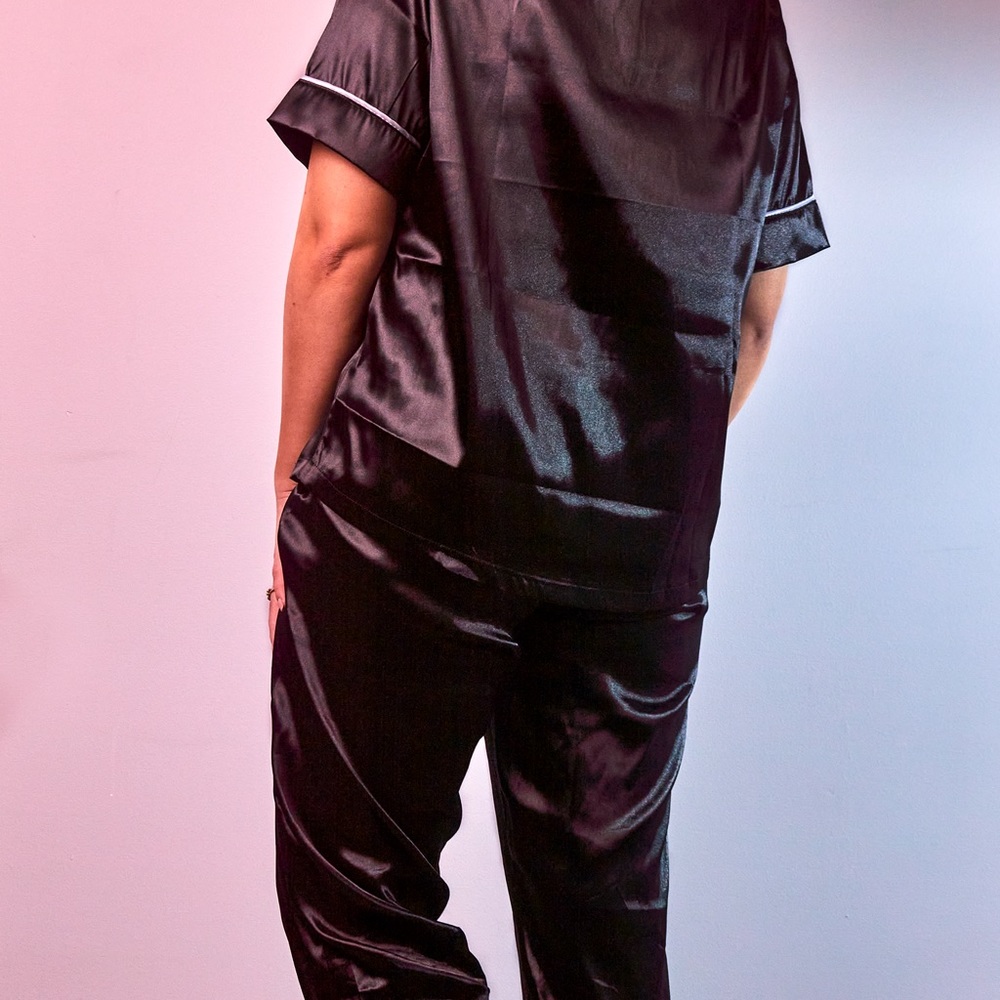 Silk pajamas - Picture 3 of 6